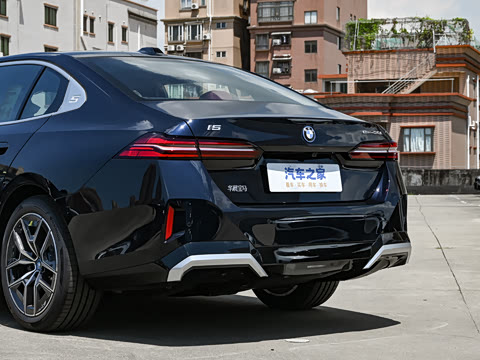 2026�� eDrive 35L M�˶���װ