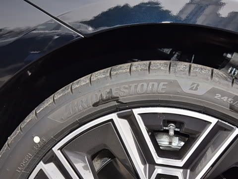 2026�� �Ŀ� 530Li ������ M�˶���װ