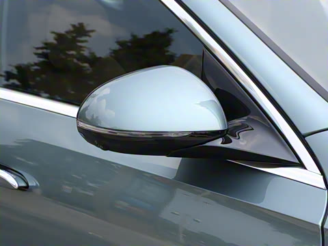 2025�� �Ŀ� E 260 L �˶���