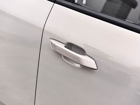 2026�� 1.5T 6MT ������ 