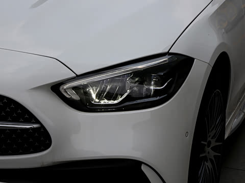 2026�� �Ŀ� C 260 L �˶������