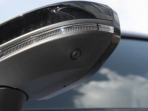 2025�� 55 TFSI quattro ������