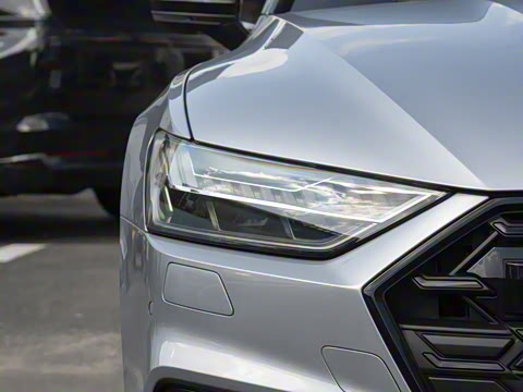 2025�� 55 TFSI quattro ������