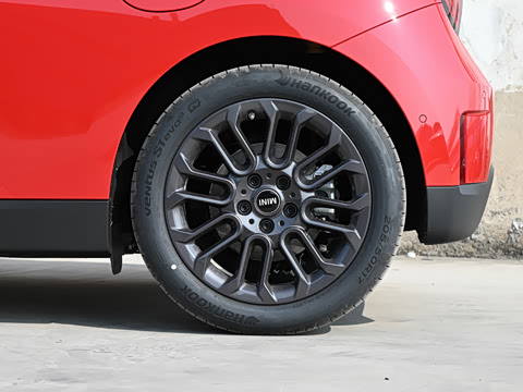 2026�� 466km COOPER E ������