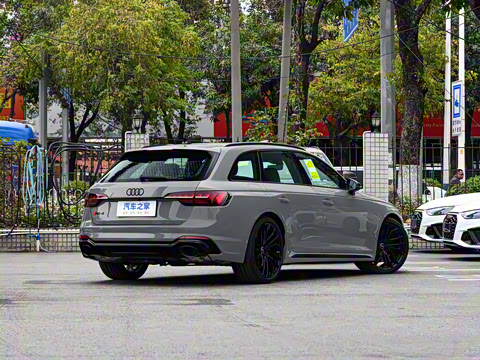 2024��  RS4 Avant ȼ���