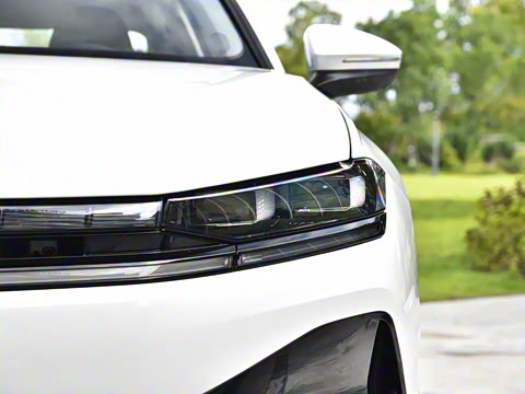 2026�� L 300TSI DSG ������