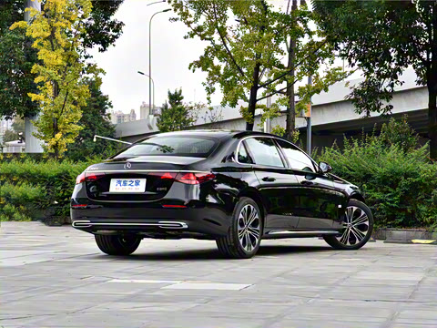 2026�� E 300 L ������