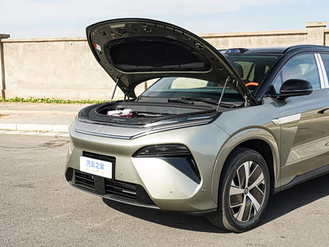 2025�� DM 215KM�����״��콢��