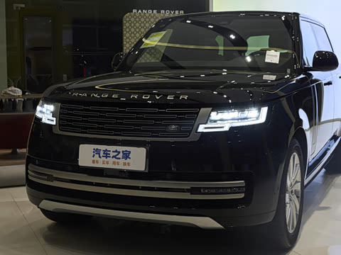 2026�� 3.0 L6 400PS SE�����