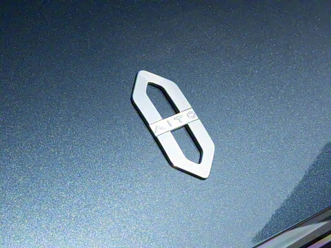 2025�� ���� Ultra�� 100kWh 6����