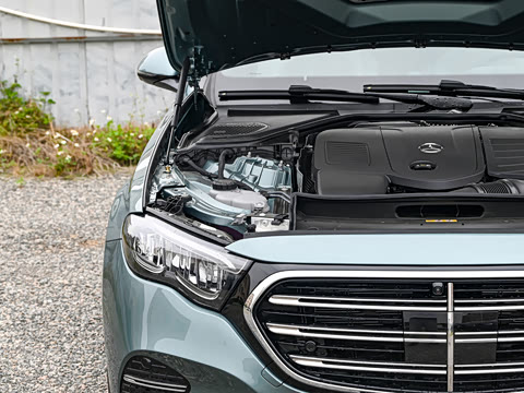 2026�� E 300 L ������