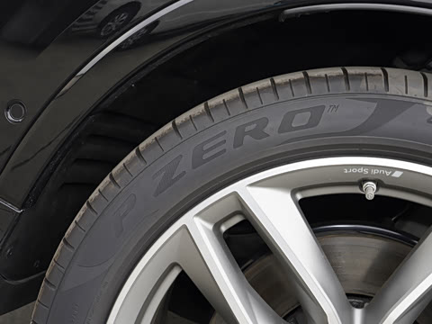 2026�� 45 TFSI quattro S line�˶���