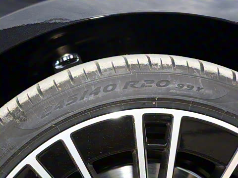 2026�� E 300 L �����