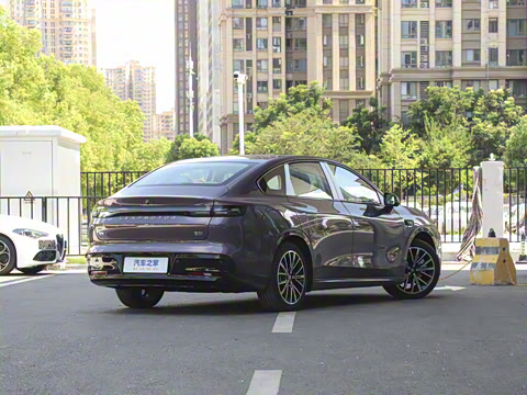 2025�� 550������