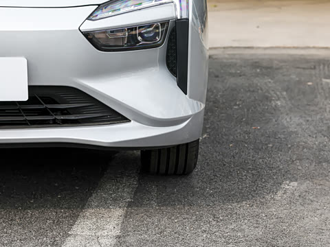 2026�� 705km MAX����������