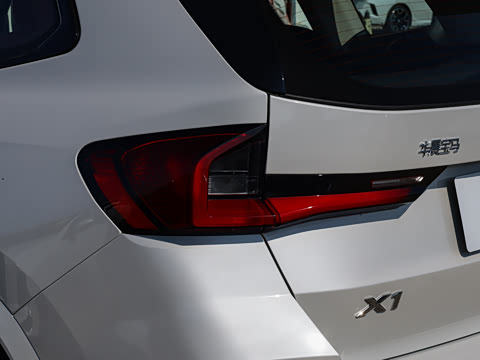 2025�� xDrive25Li M�˶���ҹ��װ