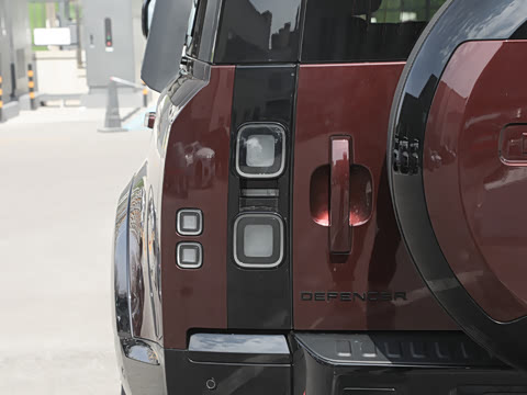 2026�� 110 3.0T P400 �����ر��