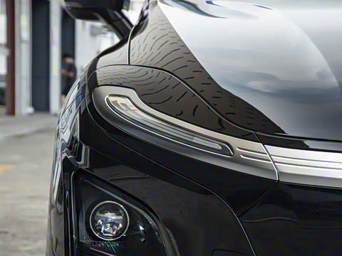 2025�� 610km PLUS