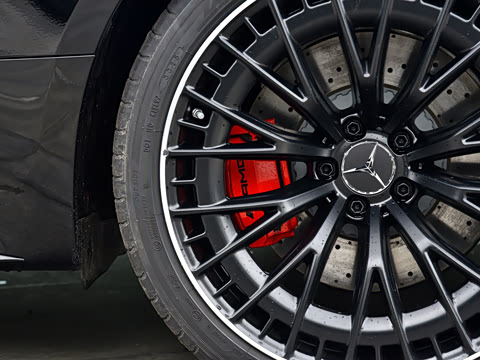2026�� �Ŀ� AMG CLE 53 4MATIC+ ���ܳ�