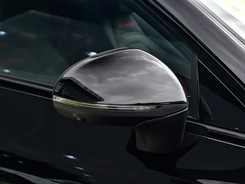 2026�� �Ŀ� AMG CLE 53 4MATIC+ ���ܳ�