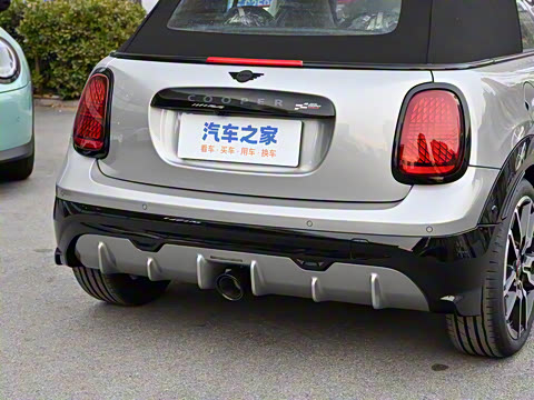 2025�� JOHN COOPER WORKS CABRIO