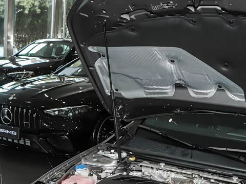 2025�� AMG CLA 45 S 4MATIC+