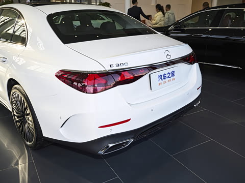 2026�� E 300 �������˶���