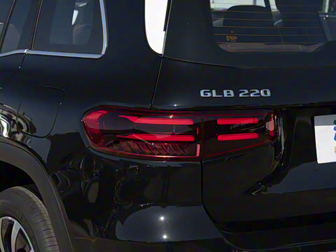 2026 GLB 220 ʱ