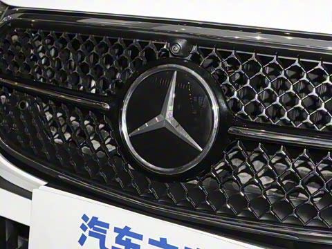 2024�� E 350 e L ���ʽ��϶����˶��γ�