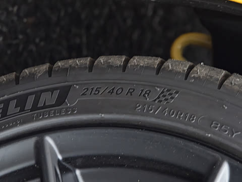 2026�� 2.4L �Զ���â������