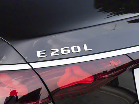 2025�� �Ŀ� E 260 L