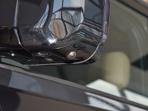 2026�� 110 3.0T P400 X-Dynamic HSE