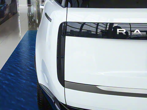 2025�� 3.0 L6 400PS ʢ���ӳ���