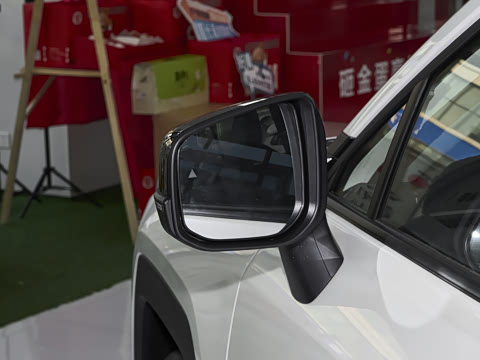 2026�� 2.0L ����������