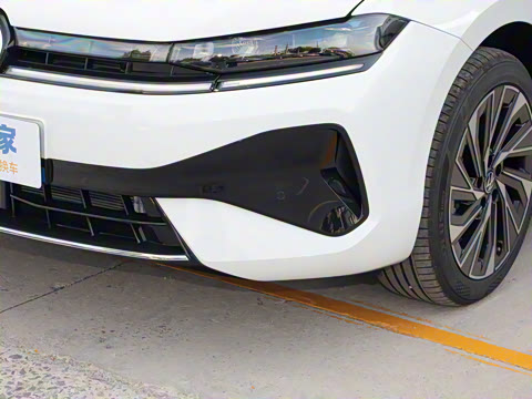 2026�� L 300TSI DSG ������