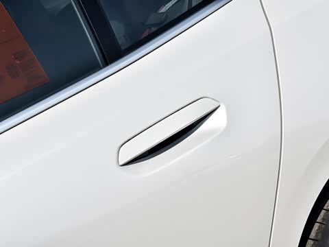 2026�� �Ŀ� eDrive 35L M�˶���װ