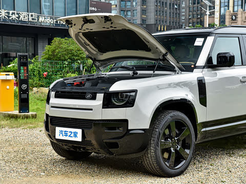 2026�� 110 3.0T X-Dynamic HSE