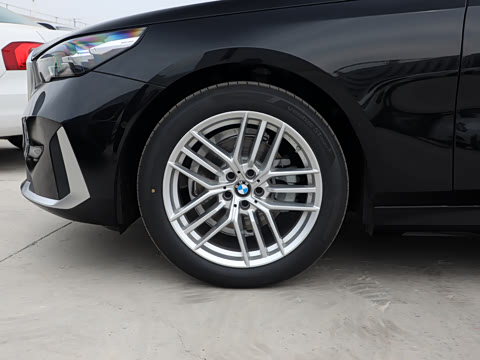 2026�� �Ŀ� 525Li ������װ