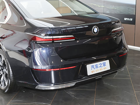 2026�� 735Li ������װ