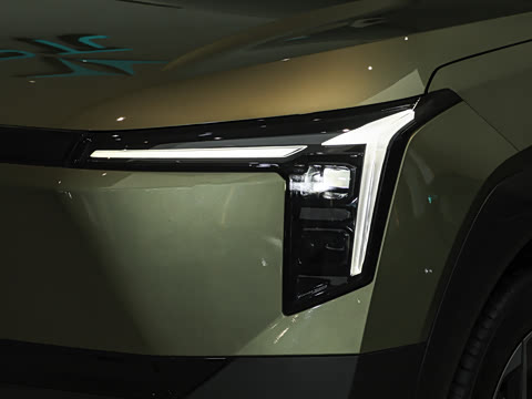 2025�� 401 Ultra