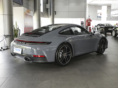 2026�� Carrera 3.0T