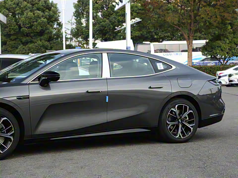 2025�� 610km ������