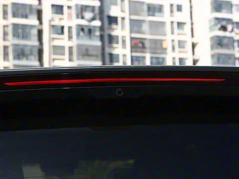 2026 DM-i 1.5T 218KM Խ