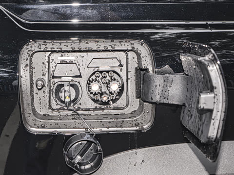 2025�� 215Զ�а�