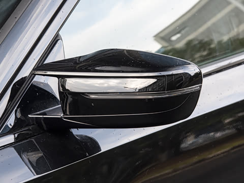 2026�� M240i xDrive