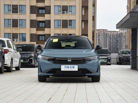 2025�� HATCHBACK 240TURBO �ֶ��ھ���