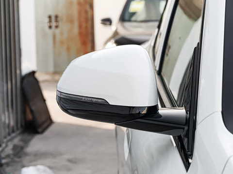 2025�� xDrive25i M�˶���ҹ��װ