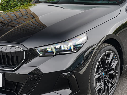 2026�� 530Li ������ M�˶���װ