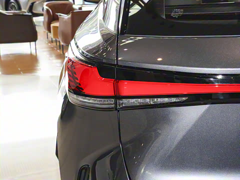 2026�� 350h ����������