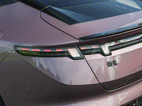 2025�� 240����Ultra